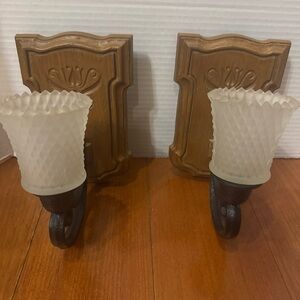 VTG 1981 Pair Of  Syroco Homco Wall Sconces W/ Frosted Diamond Cut Votive Holder